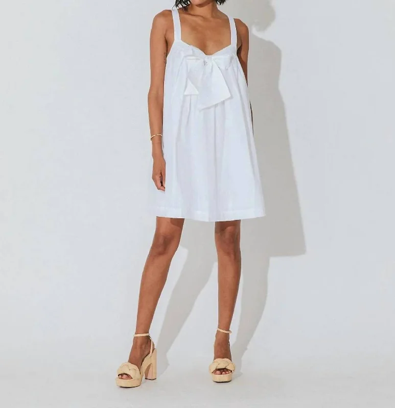 Shyla Mini Dress In White Casual Mini Skirt